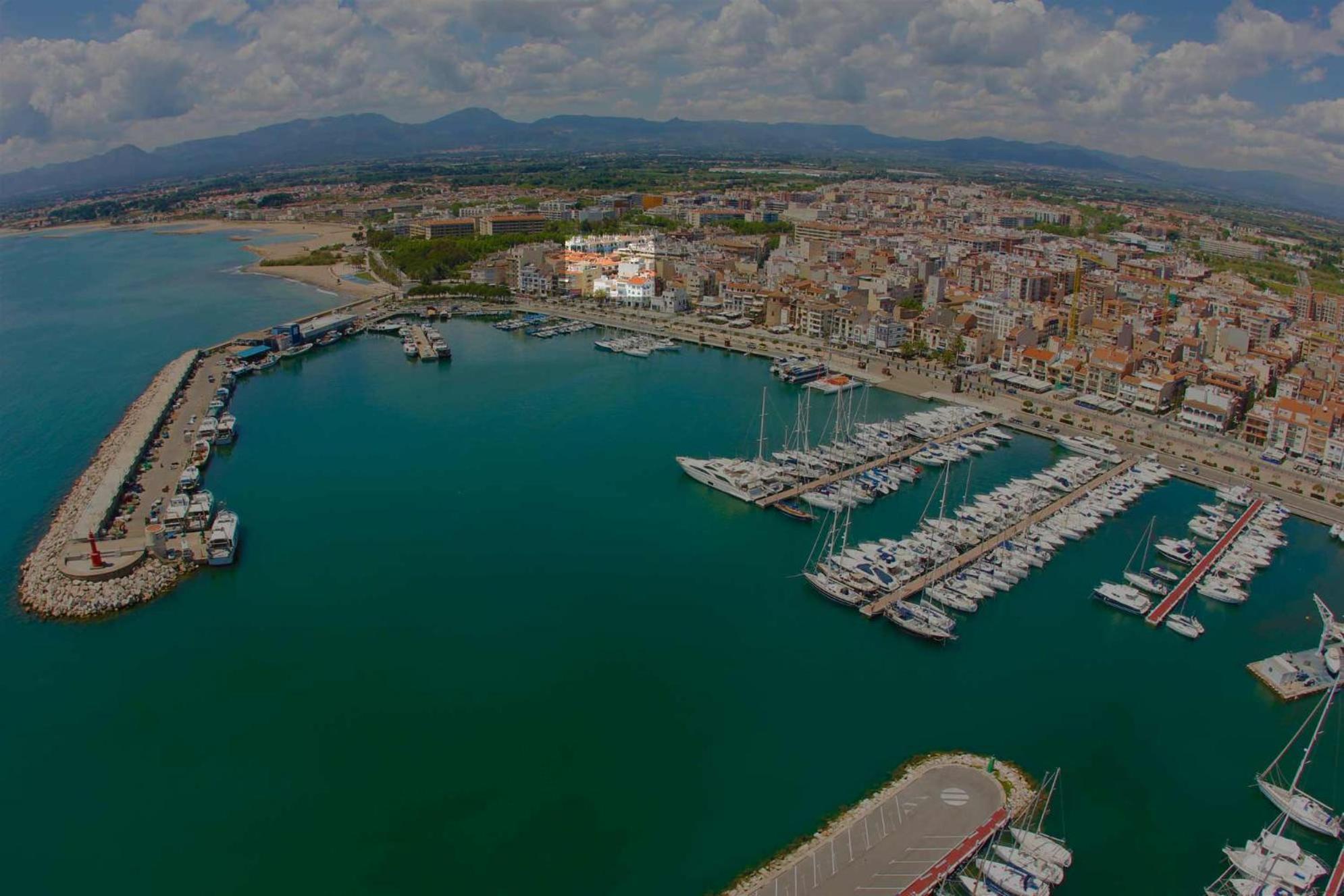Litoral Costa Dorada - Grekus Port 坎布里尔斯 外观 照片